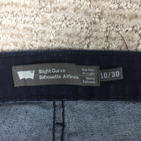 Levi’s “Slight Curve” Jeans - Picture 3 of 3